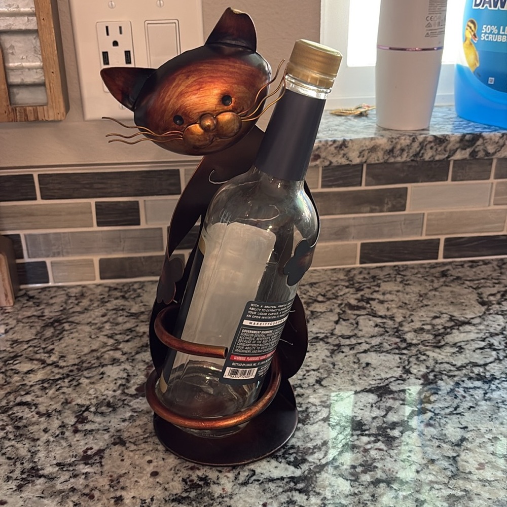 Metal Cat Shaped Wine Bottle Holder Bar Decor Kitchen  Novelty EUC